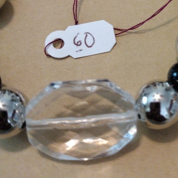 Artemis's Gems custom-made beaded bracelet with large clear gem, black/silver - Picture 4 of 4